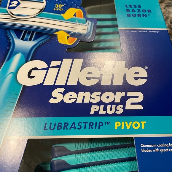 New Gillette Sensor Razor 52 Pieces - Picture 3 of 9